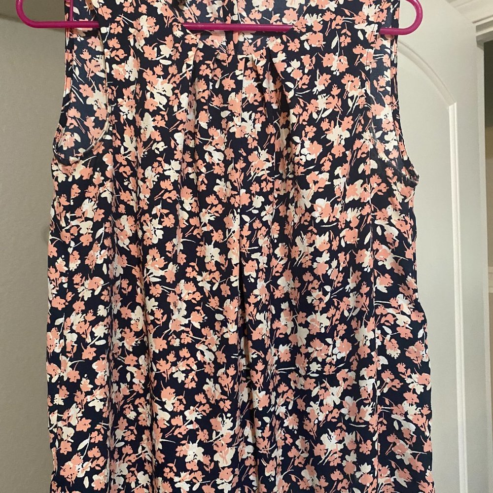 Jones New York Navy Blue tank with white/light pink floral detail
